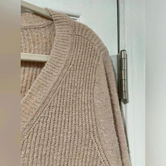 Market & Spruce Light Pink Long Sleeve V neck Ribbed Pullover Sweater Size M - Picture 5 of 10